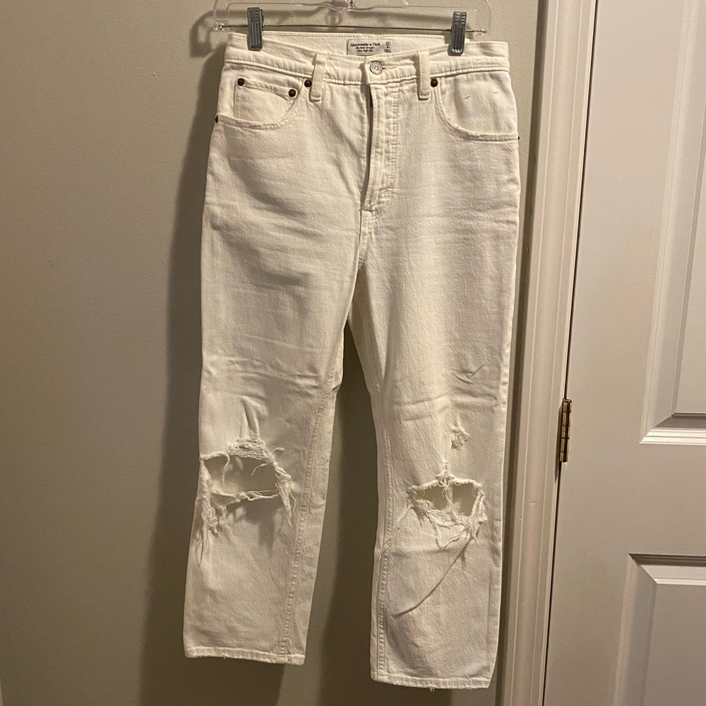Abercrombie & Fitch The ankle straight ultra high rise in white size 4 27